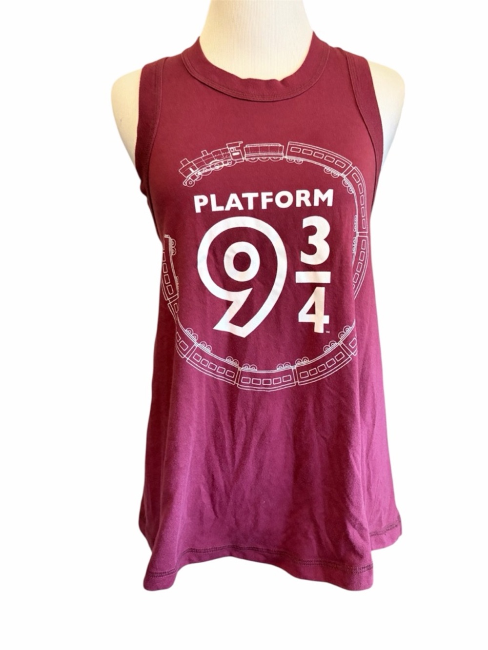 Harry Potter medium Platform 9 3/4 racerback Tank Top
